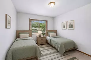 5706 W 98 1/2 St, Bloomington, MN 55437 - Photo 9