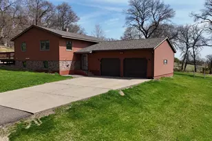11984 Skyview Ridge Rd, Little Falls, MN 56345 - Photo 3