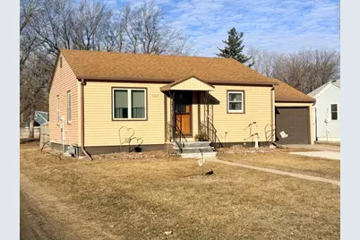 1015 Fredrick Avenue, Worthington, MN 56187 - Photo 3