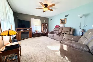 1015 Fredrick Ave, Worthington, MN 56187 - Photo 5