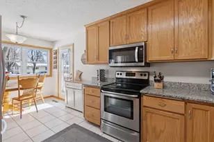 1186 Quincy St, Shakopee, MN 55379 - Photo 9