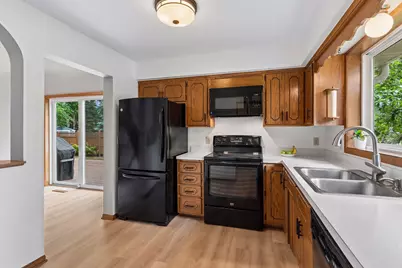 1165 Ravenswood Street, Shoreview, MN 55126 - Photo 7