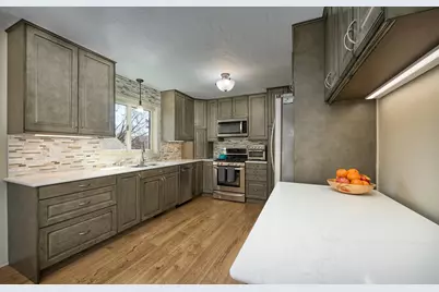 11230 48th Avenue N, Plymouth, MN 55442 - Photo 3