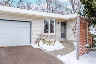 1769 Serpentine Dr, Eagan, MN 55122 - Photo 3