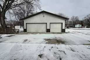 135 N Petrick St, Appleton, MN 56208 - Photo 39