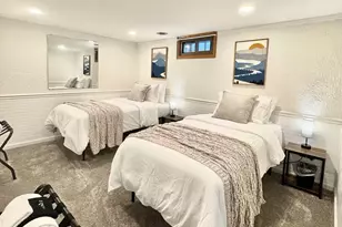 1064 Glenhill Rd, Saint Paul, MN 55126 - Photo 11