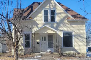 466 14th St, Red Wing, MN 55066 - Photo 1