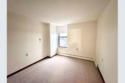 7600 Golden Valley Road #502, Golden Valley, MN 55427 - Photo 9