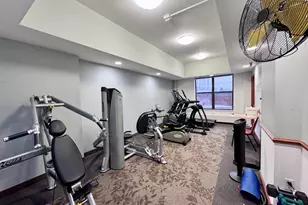 7600 Golden Valley Rd, Golden Valley, MN 55427 - Photo 19