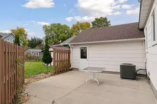 210 N Renville St, Winthrop, MN 55396 - Photo 39
