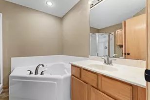 420 Monk Ct, Chanhassen, MN 55317 - Photo 21