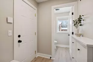 4807 34th Ave N, Golden Valley, MN 55422 - Photo 17