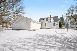 130 S Grove St, Belle Plaine, MN 56011 - Photo 25