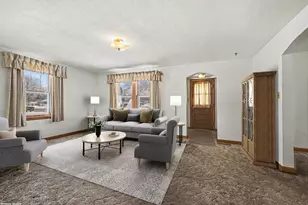 130 S Grove St, Belle Plaine, MN 56011 - Photo 5