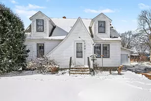 130 S Grove St, Belle Plaine, MN 56011 - Photo 1