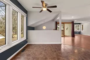 250 Cambria Ct, Woodbury, MN 55125 - Photo 3