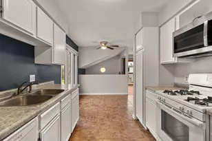 250 Cambria Ct, Woodbury, MN 55125 - Photo 13