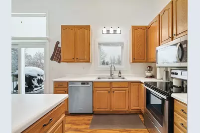 2814 Village Green Drive, Moorhead, MN 56560 - Photo 11