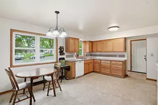 821 Elm St W, Norwood Young America, MN 55368 - Photo 5