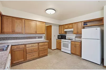 821 Elm Street W, Norwood Young America, MN 55368 - Photo 9