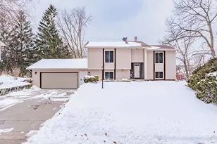 110912 Von Hertzen Cir, Chaska, MN 55318 - Photo 1