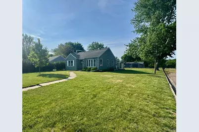 402 E Walnut Street, Redwood Falls, MN 56283 - Photo 3