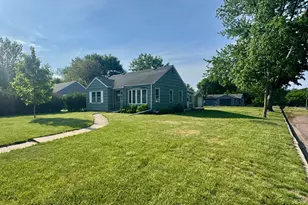 402 E Walnut St, Redwood Falls, MN 56283 - Photo 3