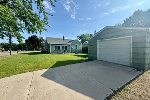 402 E Walnut St, Redwood Falls, MN 56283 - Photo 23