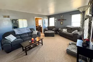 402 E Walnut St, Redwood Falls, MN 56283 - Photo 9