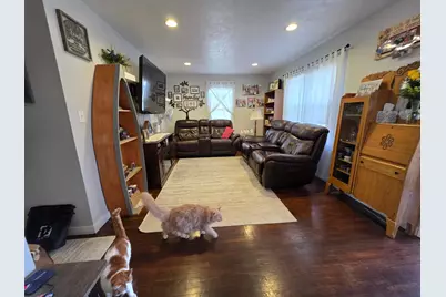 106 8th Avenue SW, Pipestone, MN 56164 - Photo 3