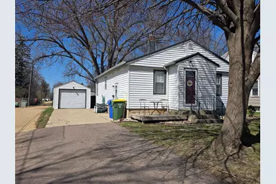 106 8th Avenue SW, Pipestone, MN 56164 - Photo 1