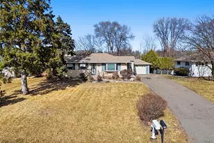 2565 Martin Way, White Bear Lake, MN 55110 - Photo 15