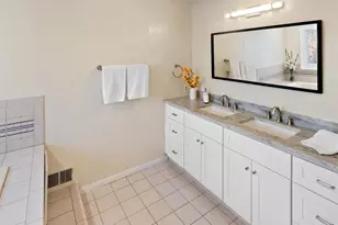 6868 Stonewood Ct, Eden Prairie, MN 55346 - Photo 15