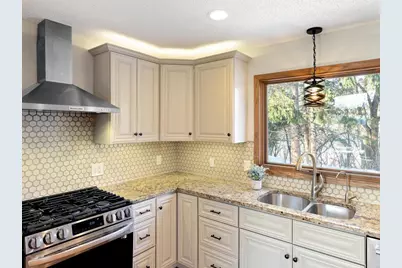 6868 Stonewood Court, Eden Prairie, MN 55346 - Photo 33