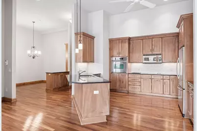 555 Oak Ridge Place #360, Hopkins, MN 55305 - Photo 5