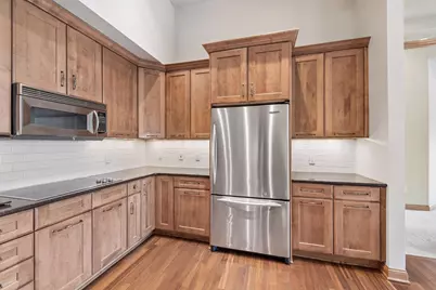 555 Oak Ridge Place #360, Hopkins, MN 55305 - Photo 13