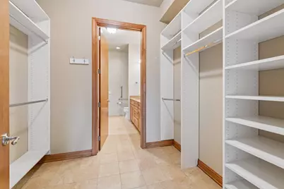 555 Oak Ridge Place #360, Hopkins, MN 55305 - Photo 19