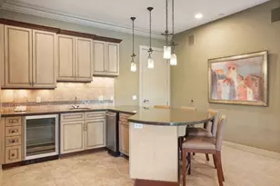 555 Oak Ridge Pl, Hopkins, MN 55305 - Photo 37