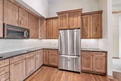 555 Oak Ridge Place #360, Hopkins, MN 55305 - Photo 13