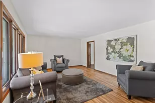 6065 Oakwood Rd, Woodbury, MN 55125 - Photo 3