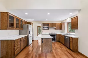 7438 Cahill Rd, Edina, MN 55439 - Photo 25