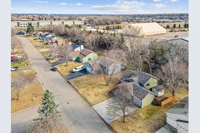 7109 Upper 36th Street N, Oakdale, MN 55128 - Photo 49