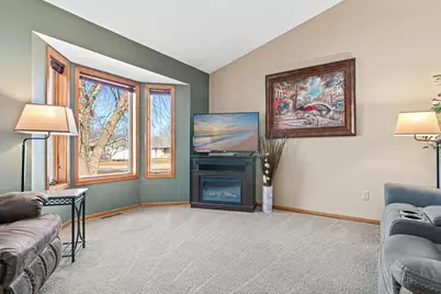 7109 Upper 36th Street N, Oakdale, MN 55128 - Photo 5