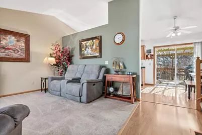 7109 Upper 36th Street N, Oakdale, MN 55128 - Photo 7