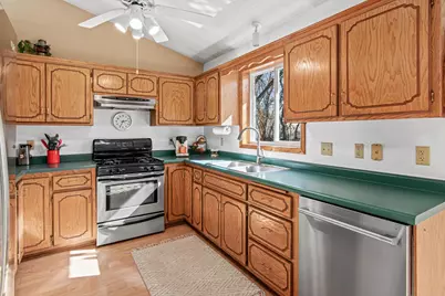 7109 Upper 36th Street N, Oakdale, MN 55128 - Photo 13