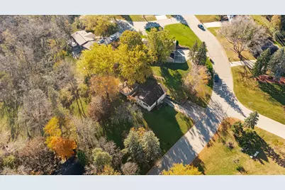 1073 Forest Hills Drive SW, Rochester, MN 55902 - Photo 27