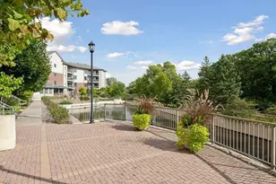 5225 Grandview Square, Edina, MN 55436 - Photo 23