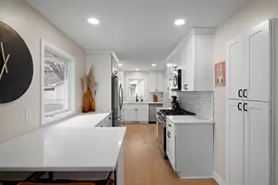 4721 Valley View Rd, Edina, MN 55424 - Photo 3