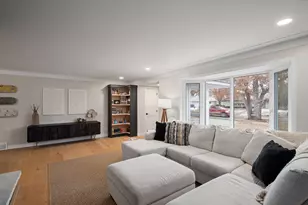 4721 Valley View Rd, Edina, MN 55424 - Photo 9