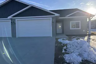 1206 Poppy Ct, New Richmond, WI 54017 - Photo 3